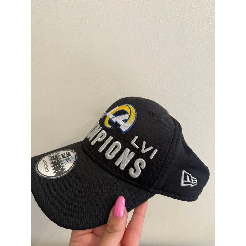 New Era Los Angeles Rams Super Bowl LVI Champions 9FORTY‎ Adjustable Hat Black